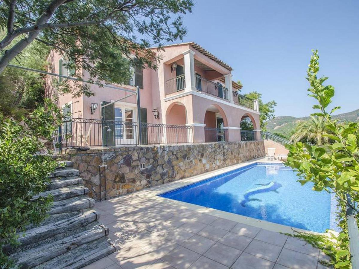 Villa In Antheor With Private Swimming Pool Saint-Raphaël Kültér fotó